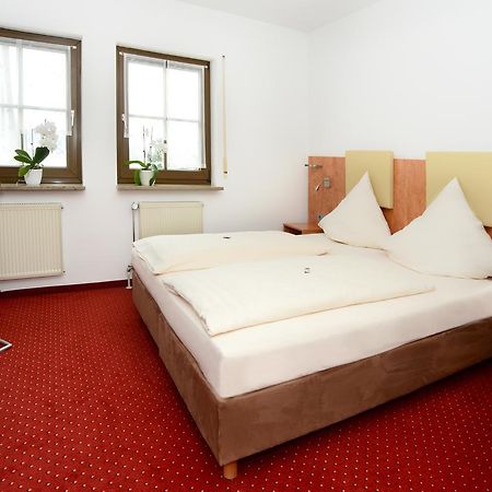Hotel Jaegerhof Roth  Buitenkant foto